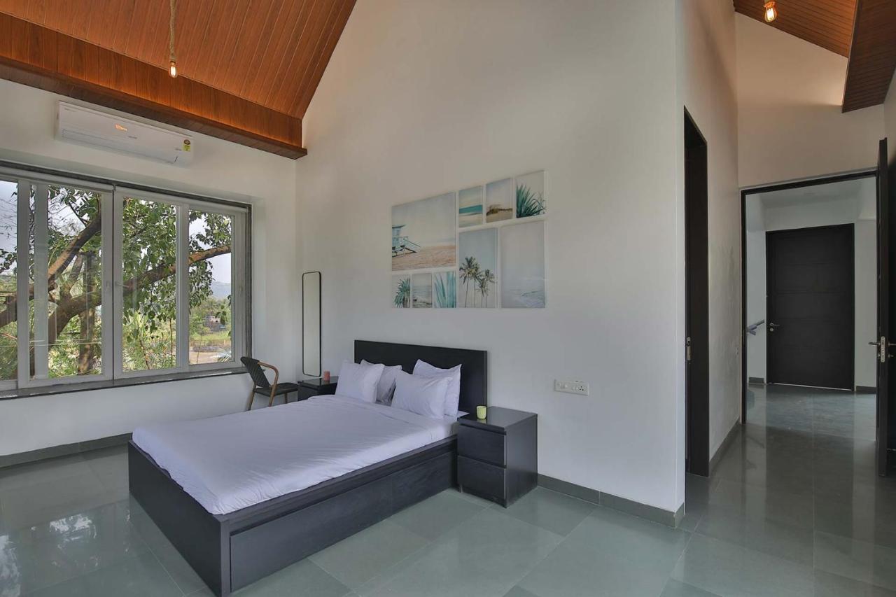 Twilight Grove By Stayvista - Pool- View Villa With Manicured Lawn, Contemporary Interiors & Home Theatre Karjat Buitenkant foto